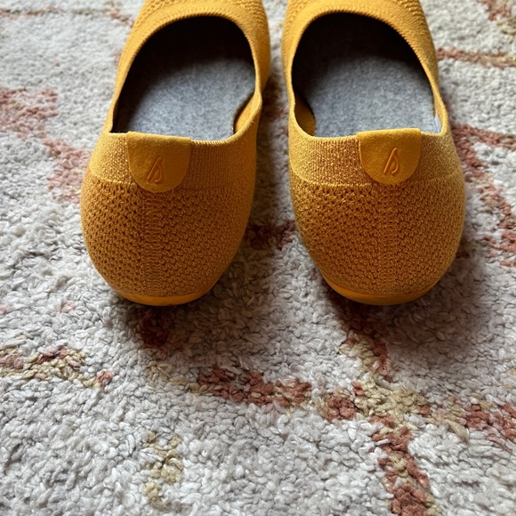 Allbirds Tree Breezers Flats | 8 | Yellow - Picture 3 of 9